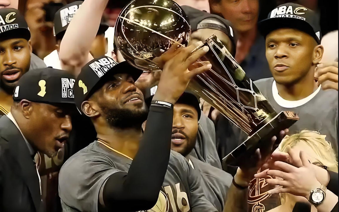 LeBron James Signed Card